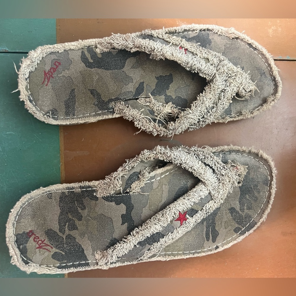 Camo sandals
